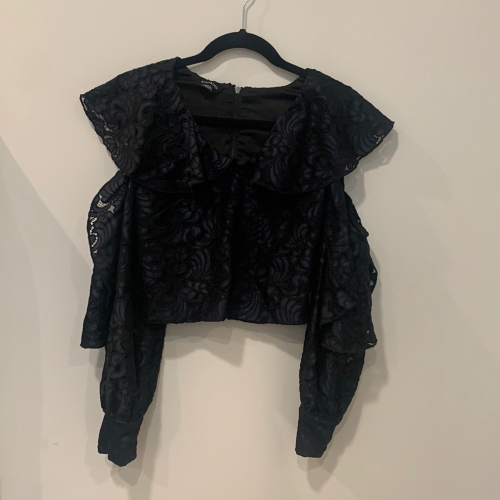 Cold shoulder lace over lay top